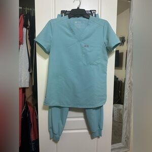 Seaglass Figs XS scrub set